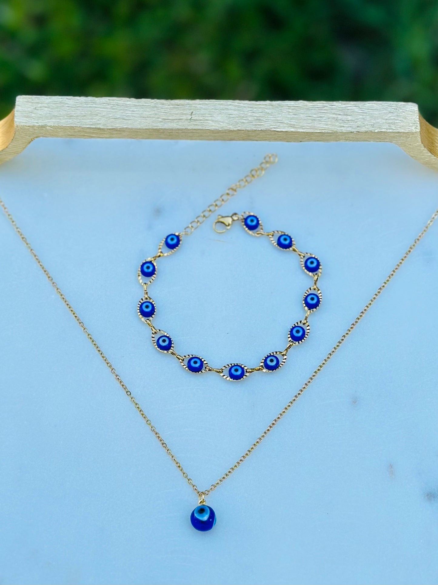 BLUE EYE NECKLACE