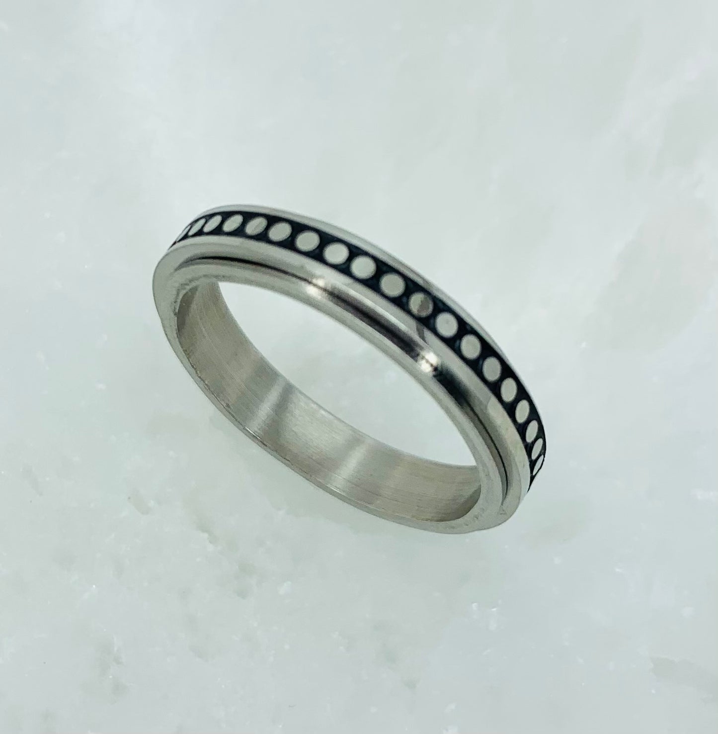 POINT OF BALANCE RING