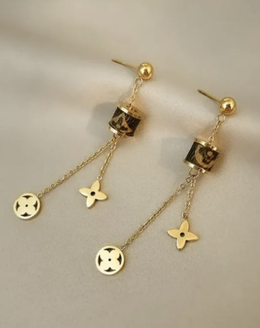 PENDANT EARRINGS